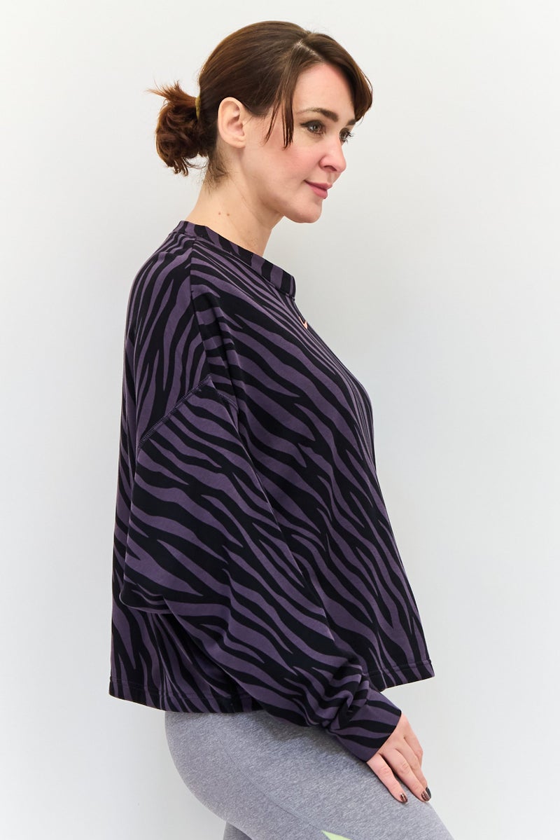 Nike Women Oversized Fit Long Sleeve Outdoor T-Shirt, Multicolor - Image 4